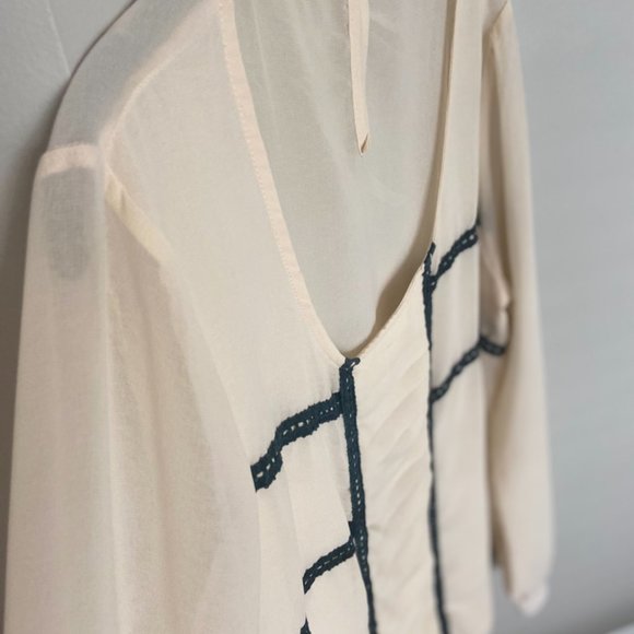 Cream Sheer Blouse with Black Lace Details [L] - Picture 5 of 6